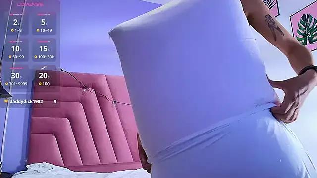 Try our streaming cams variety and talk on a personal level with our adorable girls streamers, showing off their bountiful shapes and dildos.