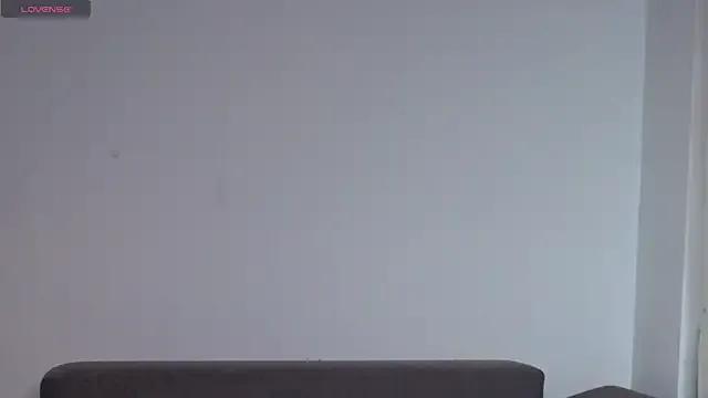 SkinnyMode from StripChat is Freechat