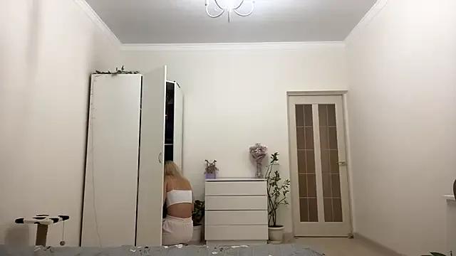 Try our streaming cams variety and talk on a personal level with our adorable girls streamers, showing off their bountiful shapes and dildos.