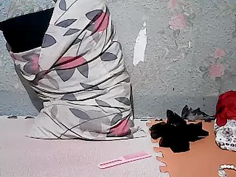 Slimbodypinay_20 from StripChat is Freechat