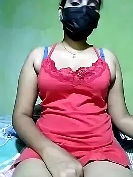 SLsaara from StripChat