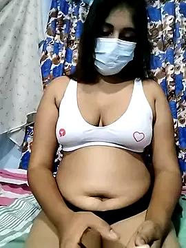 SLsaara from StripChat