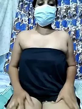 SLsaara from StripChat