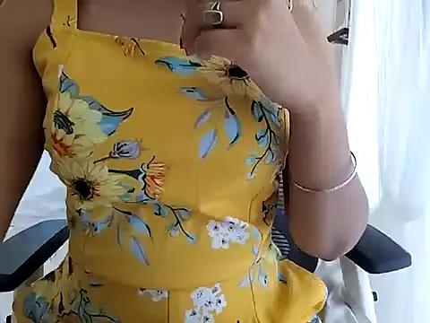 SmileyAishu from StripChat is Freechat
