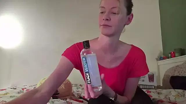 smittennkittenn from StripChat is Freechat