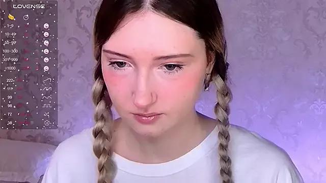 Smoothbaby from StripChat
