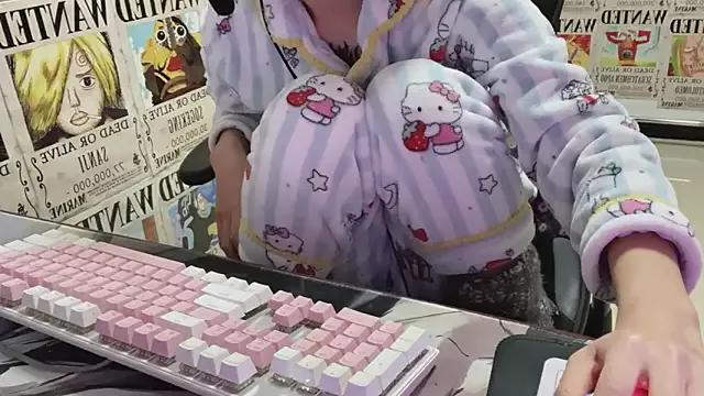Try our streaming cams variety and talk on a personal level with our adorable girls streamers, showing off their bountiful shapes and dildos.