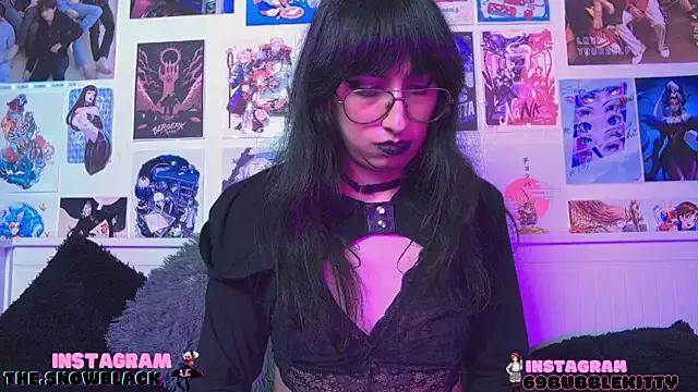 Try our streaming cams variety and talk on a personal level with our adorable girls streamers, showing off their bountiful shapes and dildos.