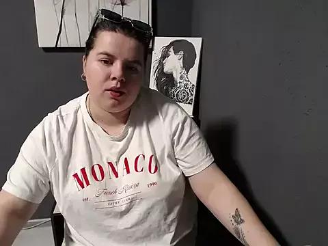 so_shy from StripChat