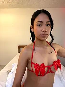 Soe_Love from StripChat is Freechat