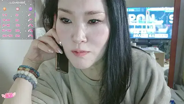 Sofia-sakura from StripChat is Freechat