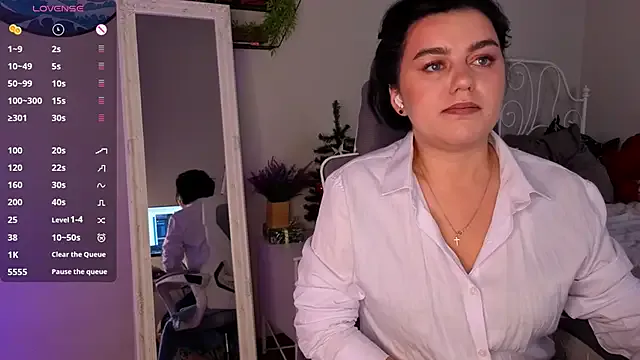 Try our streaming cams variety and talk on a personal level with our adorable girls streamers, showing off their bountiful shapes and dildos.