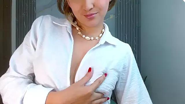 Try our streaming cams variety and talk on a personal level with our adorable girls streamers, showing off their bountiful shapes and dildos.