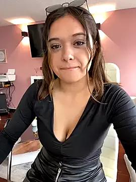 SofiaaPink_ from StripChat is Freechat