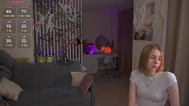 Try our streaming cams variety and talk on a personal level with our adorable girls streamers, showing off their bountiful shapes and dildos.