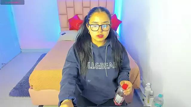 SofiDoll_cg from StripChat is Freechat
