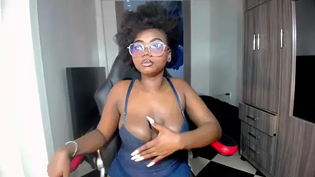 Soft_Charlotte from StripChat is Freechat