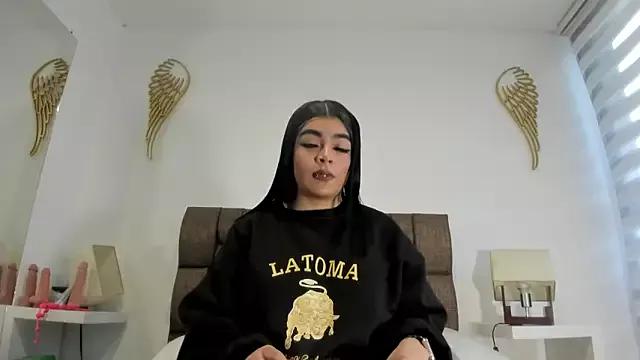 sofyy_honey from StripChat is Freechat