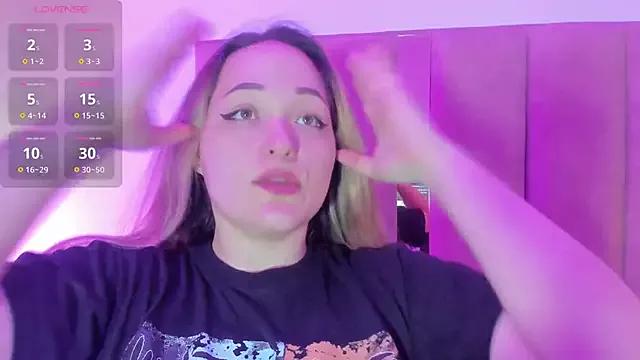 sommershy from StripChat