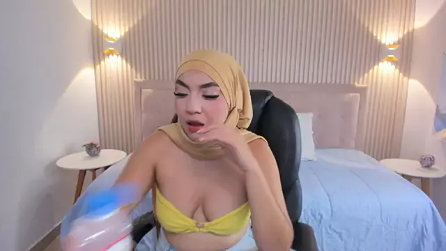 Sooffii_1 on StripChat 