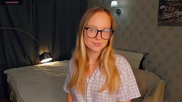 SoonMoor from StripChat