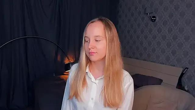 SoonMoor from StripChat