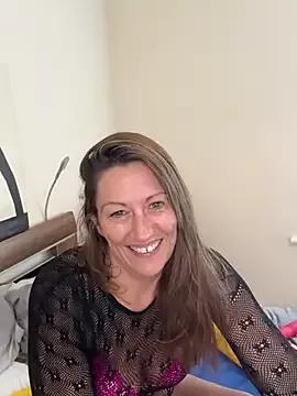 Sophia-Squirts-UK from StripChat is Freechat