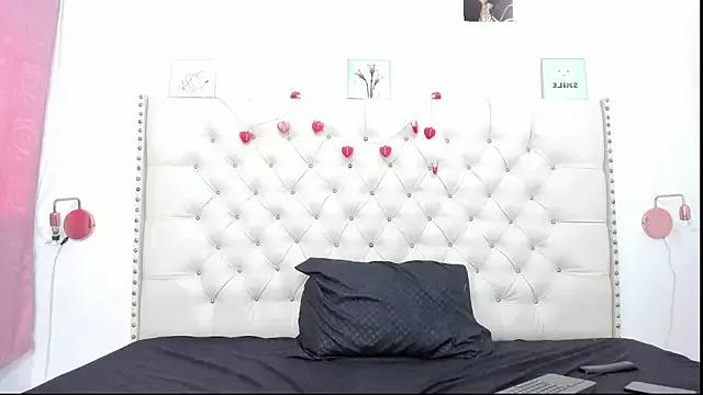 Try our streaming cams variety and talk on a personal level with our adorable girls streamers, showing off their bountiful shapes and dildos.