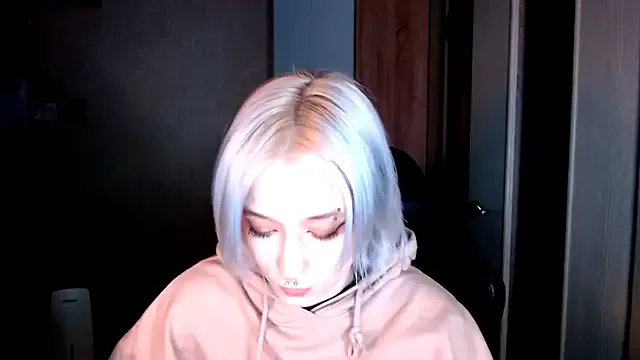 SophiaLur from StripChat is Freechat