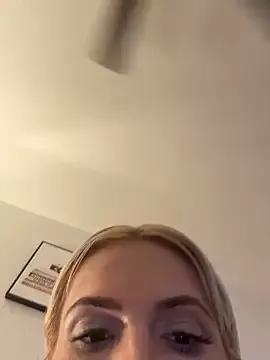 sophiamariexoxo240 from StripChat is Freechat