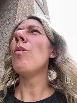 sophiasloane from StripChat is Freechat