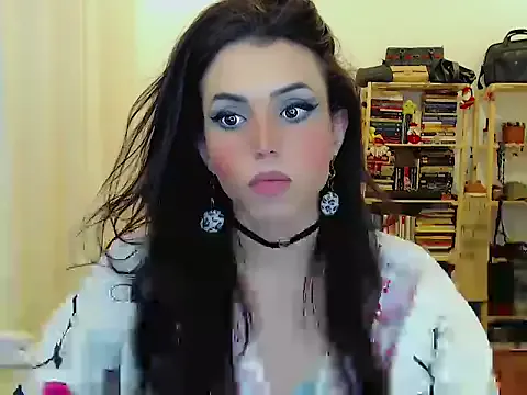 Sophie_Fantasys from StripChat is Freechat