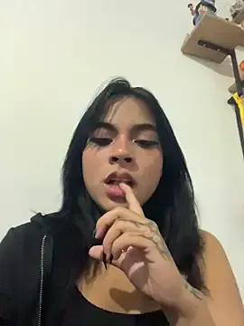 Sophie_wyld from StripChat is Freechat