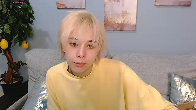 SophieAsh from StripChat is Freechat