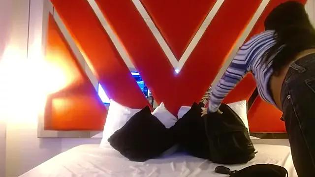 SophieCrimson_vc from StripChat is Freechat