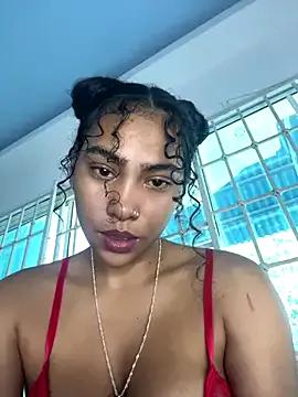 SophieD from StripChat is Freechat