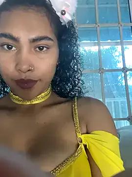 SophieD from StripChat is Freechat