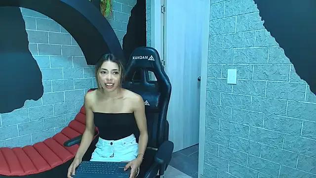Try our streaming cams variety and talk on a personal level with our adorable girls streamers, showing off their bountiful shapes and dildos.