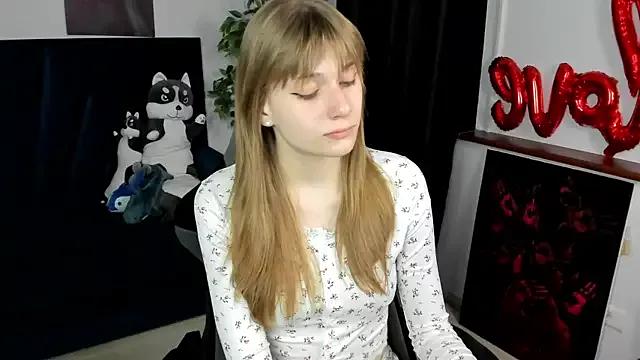 SophieLumen from StripChat is Freechat