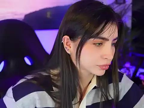 Soymartinaa from StripChat is Freechat