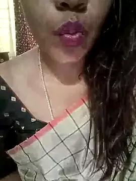 Spoorthi143 from StripChat