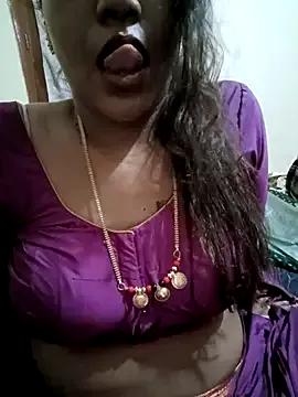 Spoorthi143 from StripChat
