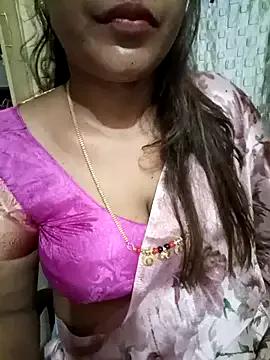 Spoorthi143 from StripChat
