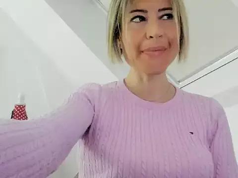 Ssoniaaa from StripChat