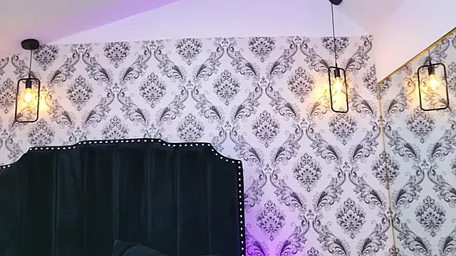 Stacy_London from StripChat is Freechat