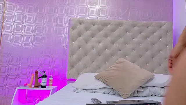 Try our streaming cams variety and talk on a personal level with our adorable girls streamers, showing off their bountiful shapes and dildos.