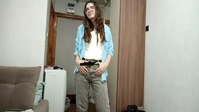 StacyMillerBom from StripChat is Freechat