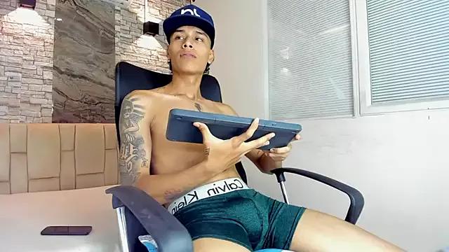 Try our streaming cams variety and talk on a personal level with our adorable girls streamers, showing off their bountiful shapes and dildos.
