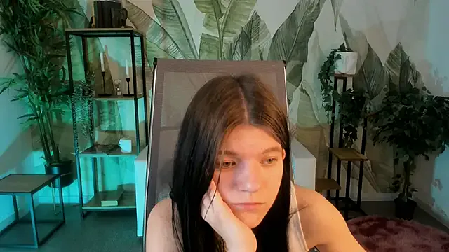 StasyaCollins on StripChat 