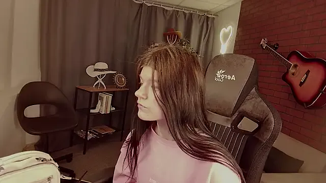 StasyaCollins on StripChat 